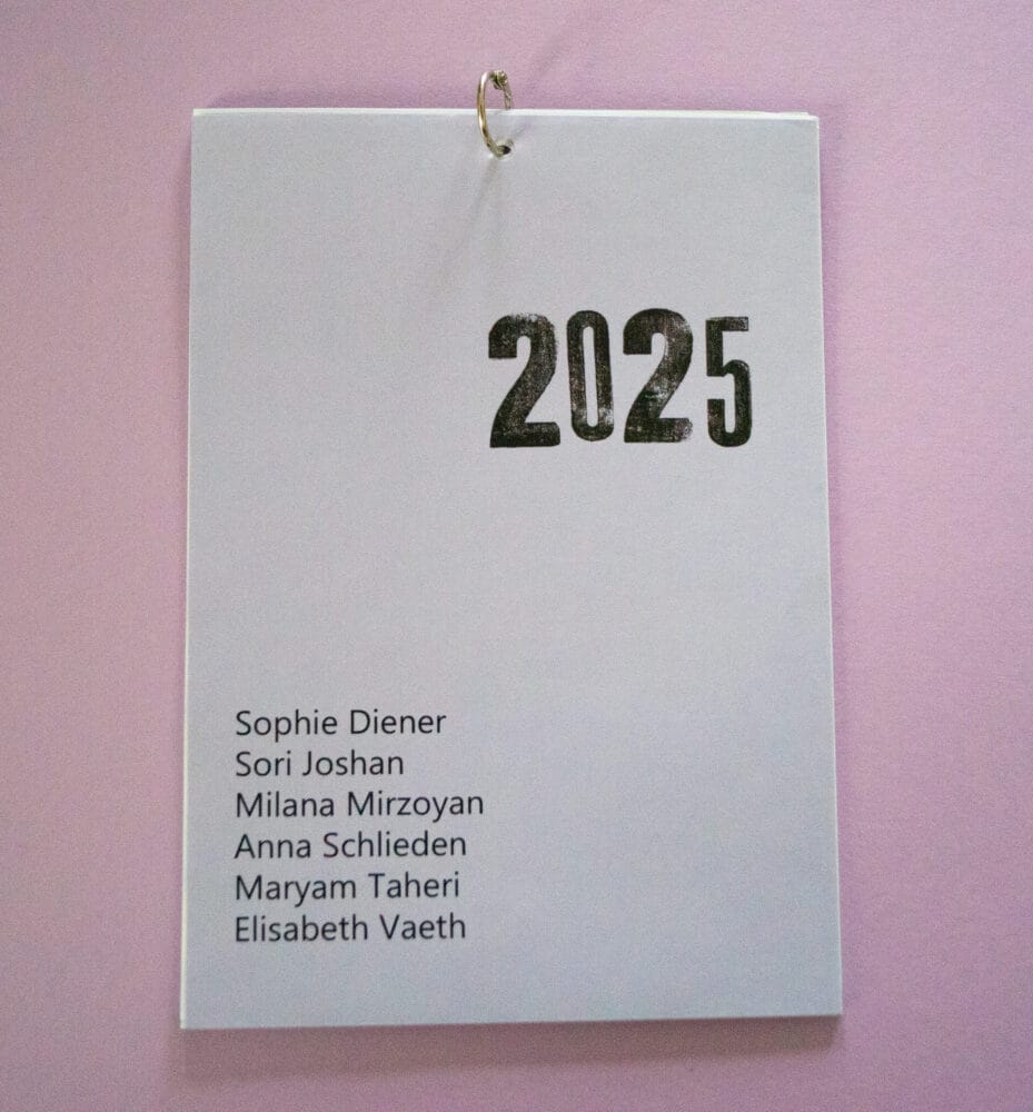 Deckblatt des Kalenders mit Jahreszahl 2025